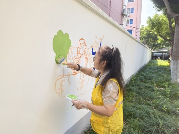 民信配资 金山阿姨有个云南女儿？背后的故事温暖了很多人……