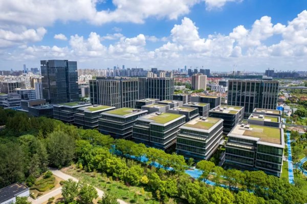 中鼎策略 锦江乐园近况如何？拆旧进行中，摩天轮会长高