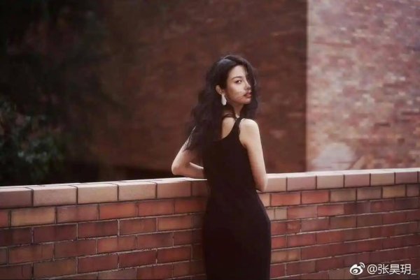 云谷策略 极目锐评丨演员张昊玥称被虞书欣霸凌，该有权威定论了